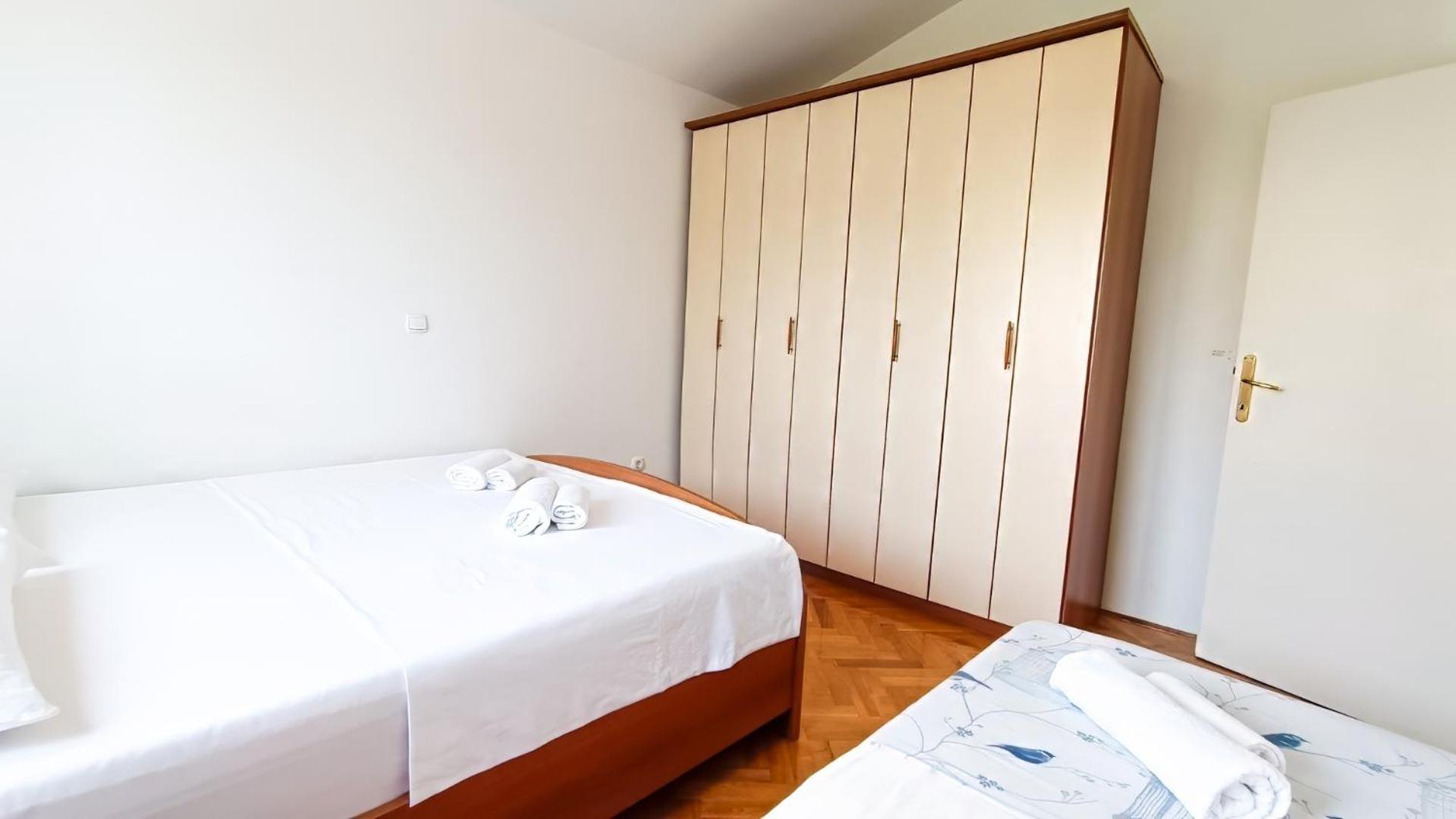 Apartment Huanita Промайна Екстер'єр фото