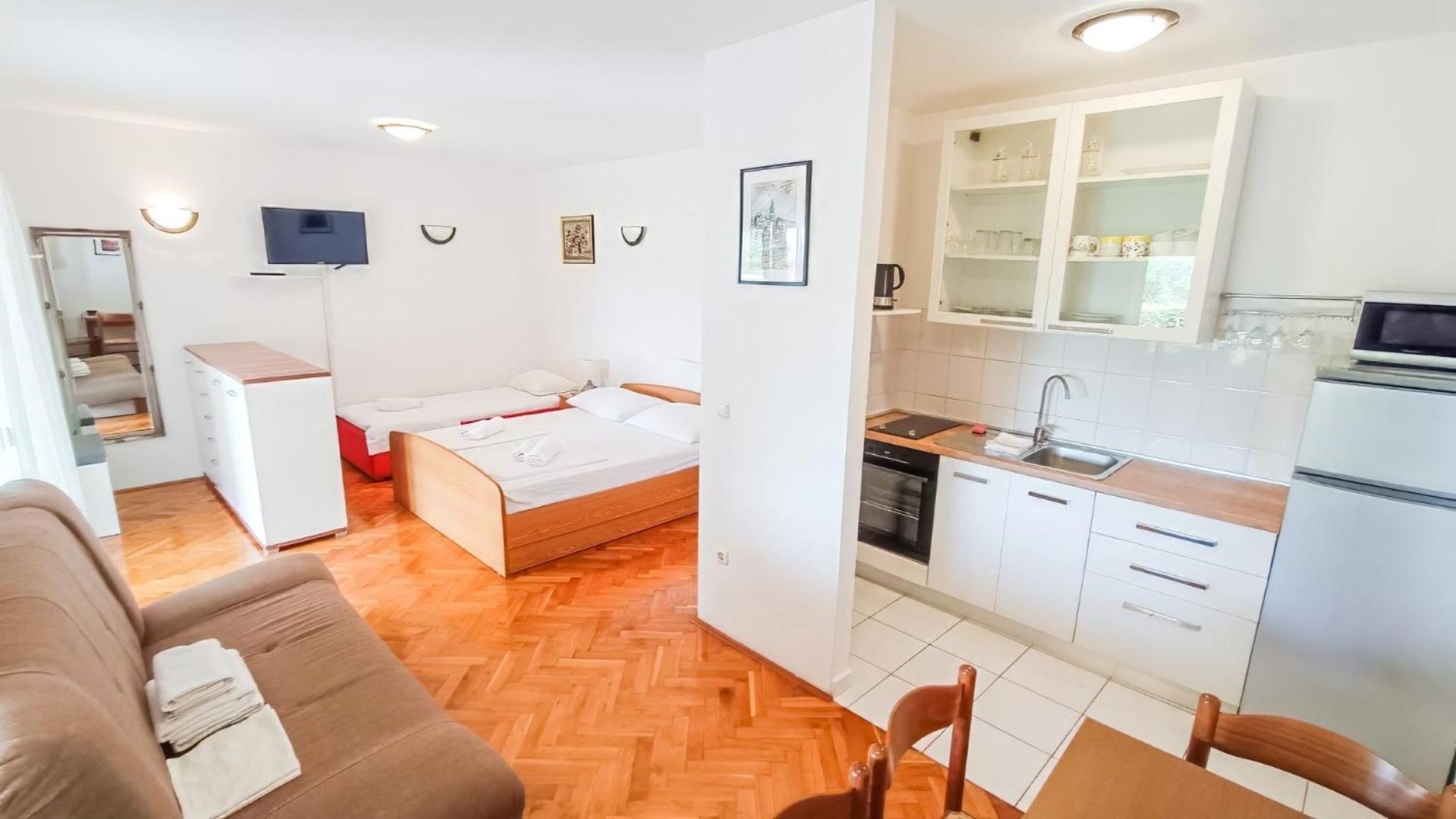 Apartment Huanita Промайна Екстер'єр фото