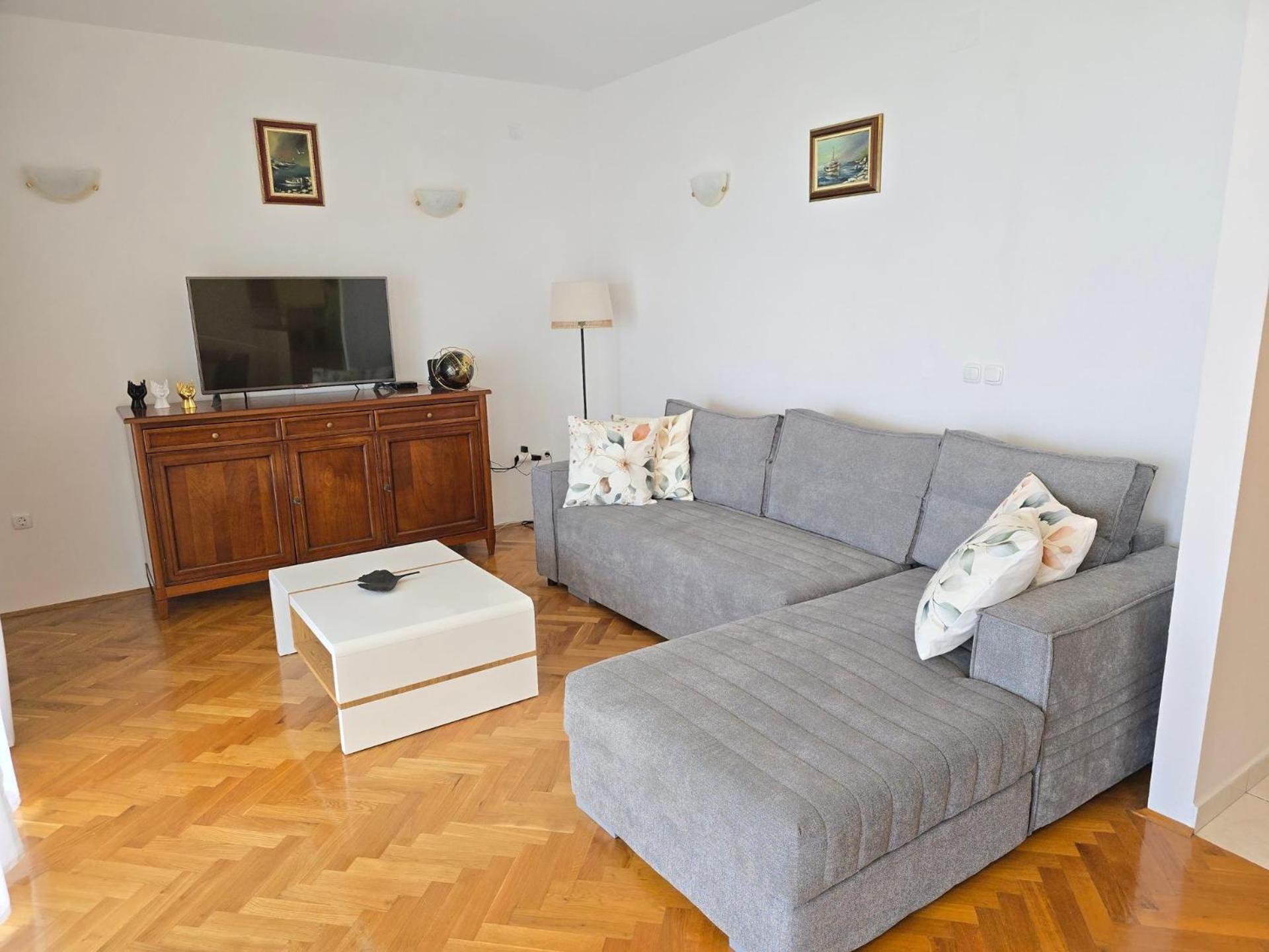 Apartment Huanita Промайна Екстер'єр фото